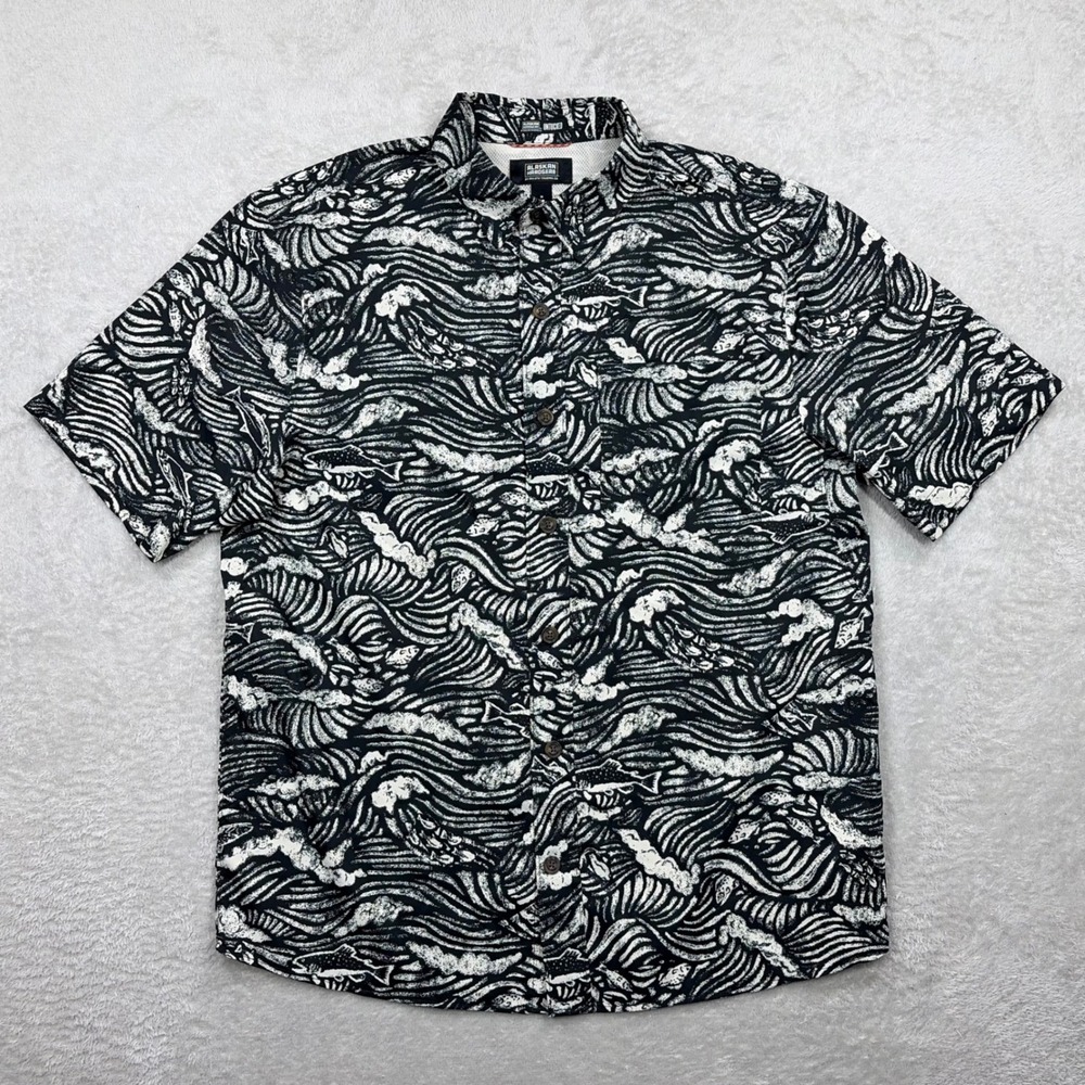 Alaskan Hardgear Button Up Mens Medium Black White Wave Fish Print Relaxed Shirt